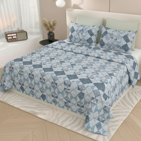 Experience the perfect blend of traditional artistry and modern serenity. Our Bohemian Collection introduces a stunning Ikat-inspired floral damask pattern that breathes life into any bedroom. The soothing combination of Teal Blue and Graphite Grey against a cream backdrop creates a spa-like atmosphere, perfect for unwinding. This design bridges the gap between rustic charm and modern sophistication. Artisanal Aesthetic: Features a sophisticated "blurred" Ikat effect that provides a soft, hand-painted look to your bedding, adding character to your room. All-Season Comfort: High-quality breathable cotton naturally regulates your body temperature, keeping you comfortable in every season. Skin-Friendly Fabric: Processed without harsh chemicals, ensuring a soft touch that is gentle on sensitive skin and hypoallergenic. Complete Coordinated Set: Includes one oversized flat sheet and two matching pillow covers with flap closures for a fully curated look.